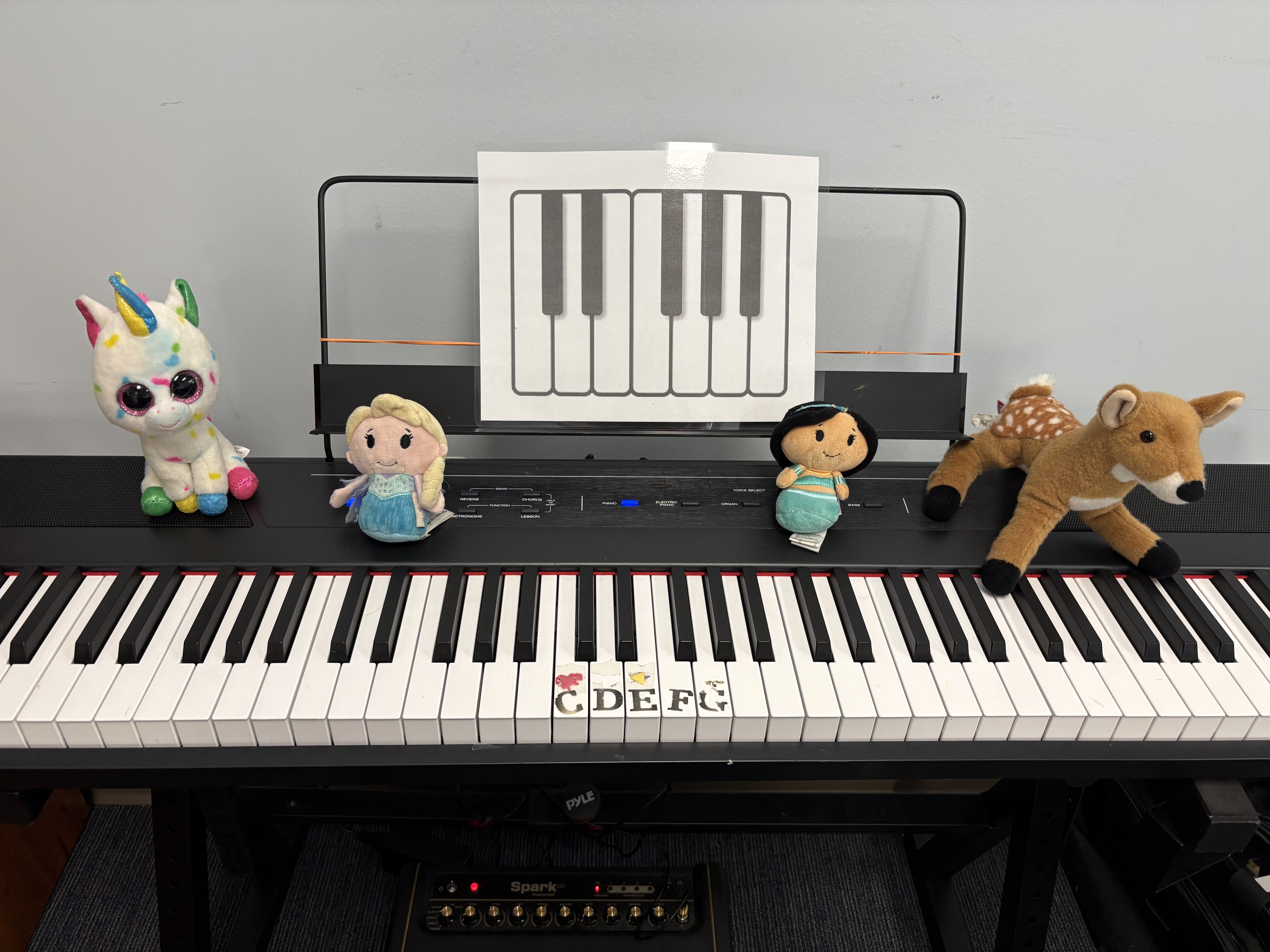 Group piano classes